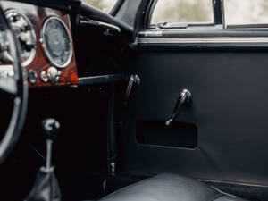 Image 31/53 of Aston Martin DB 2&#x2F;4 Mk I (1955)