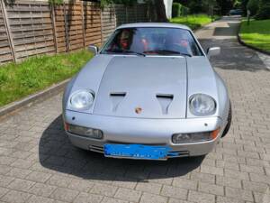 Image 3/8 of Porsche 928 S (1985)