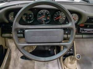 Image 21/27 of Porsche 911 Turbo 3.3 (1988)