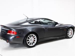 Bild 4/31 von Aston Martin V12 Vanquish S (2006)