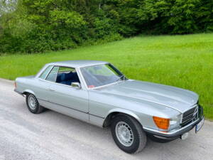 Image 2/16 of Mercedes-Benz 350 SLC (1975)