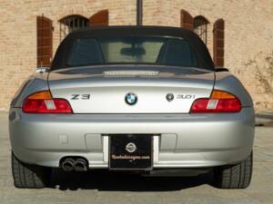 Bild 8/49 von BMW Z3 3.0i (2001)