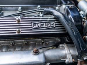 Bild 12/50 von Jaguar E-Type (2+2) (1969)