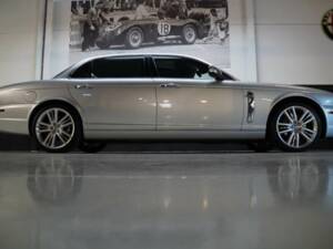 Image 3/50 of Jaguar XJ 8 4.2 (2007)