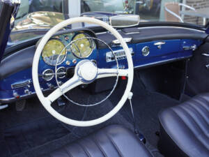 Immagine 3/50 di Mercedes-Benz 190 SL (1960)
