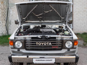 Image 82/100 of Toyota Land Cruiser HJ61 GX (1987)