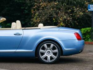 Bild 30/50 von Bentley Continental GTC (2007)