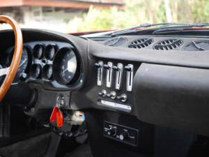 Image 27/34 de Ferrari 365 GTB&#x2F;4 Daytona (1970)