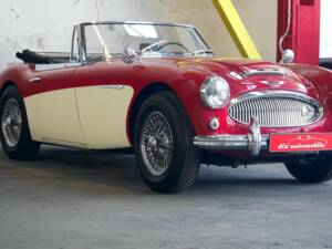 Image 9/29 of Austin-Healey 3000 Mk II (BJ7) (1963)