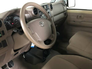 Image 16/26 de Toyota Land Cruiser GRJ79 (2023)