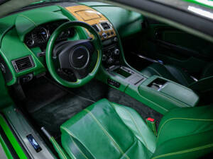 Immagine 2/43 di Aston Martin V8 Vantage (2010)