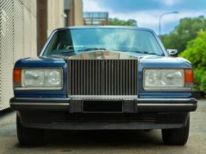 Image 2/7 of Rolls-Royce Silver Spirit II (1992)