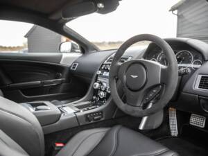 Image 4/50 of Aston Martin DBS (2011)