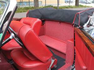 Image 14/29 of Mercedes-Benz 220 Cabriolet A (1955)