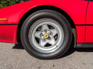 Bild 49/55 von Ferrari 308 GTS Quattrovalvole (1983)