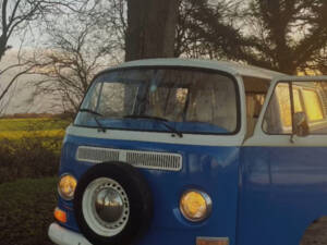 Image 3/9 of Volkswagen T2 a&#x2F;b (1972)