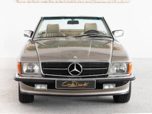 Image 16/47 of Mercedes-Benz 560 SL (1987)