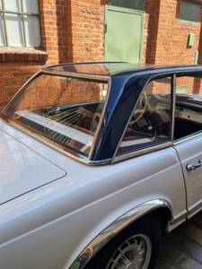 Image 14/100 de Mercedes-Benz 250 SL (1967)
