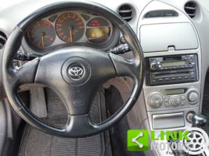 Image 8/10 de Toyota Celica 1.8 (2000)