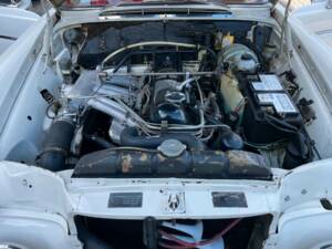 Imagen 20/20 de Mercedes-Benz 220 SE b (1965)