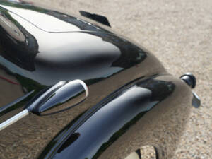 Image 21/50 of Oldsmobile F-Series Business Coupe (1938)
