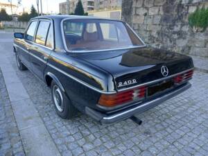 Afbeelding 6/40 van Mercedes-Benz 240 D (1982)