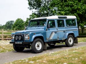Image 33/50 of Land Rover 110 (1988)