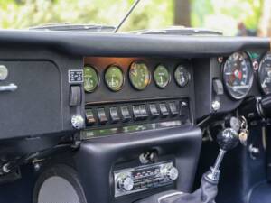 Image 22/50 of Jaguar E-Type (1969)