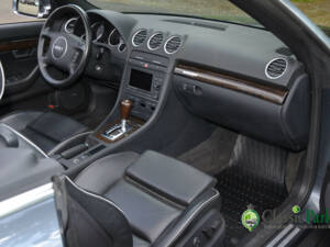 Image 30/50 de Audi S4 (2005)