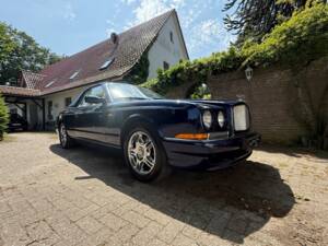Image 21/32 of Bentley Azure (2003)