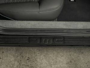 Image 44/66 of DeLorean DMC-12 (1981)
