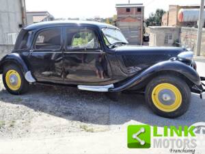 Image 3/10 of Citroën Traction Avant 11 B (1952)