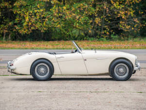 Image 12/35 of Austin-Healey 3000 Mk II (BT7) (1962)