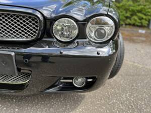 Image 13/50 of Jaguar XJ 3.0 (2009)