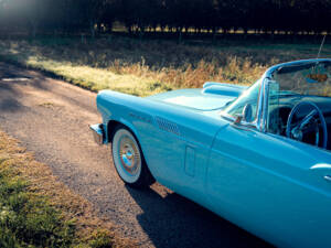 Bild 40/59 von Ford Thunderbird (1957)