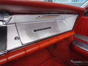 Immagine 28/52 di Buick Electra 225 Custom (1964)