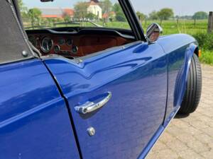 Image 7/28 de Triumph TR 6 (1973)