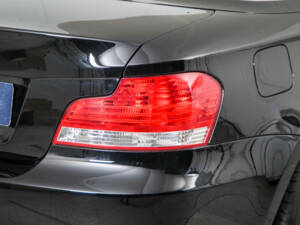 Image 30/50 of BMW 125i (2008)