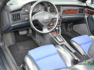 Bild 29/50 von Audi Cabriolet 2.6 (1995)