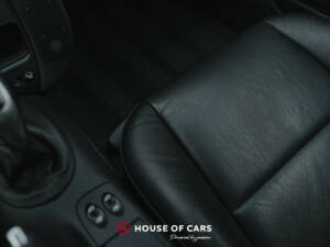 Image 36/39 of Porsche 911 Carrera (2002)