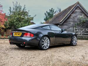 Image 3/19 of Aston Martin V12 Vanquish (2002)