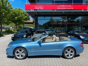 Image 1/19 of Mercedes-Benz SL 500 (2008)