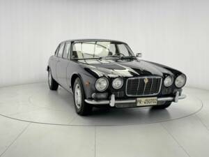 Image 5/7 of Jaguar XJ 6 2.8 (1971)