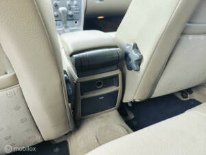 Imagen 28/39 de Volvo V 70 2.4 (2000)