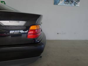 Image 28/33 de BMW 318is (1995)