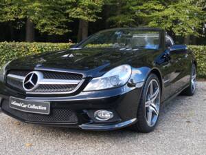 Afbeelding 3/45 van Mercedes-Benz SL 350 (2010)