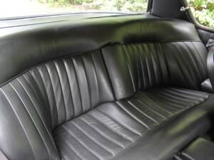 Image 14/20 of Jensen Interceptor MK I (1968)