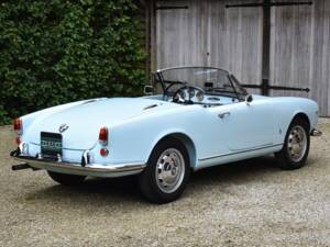 Image 12/38 de Alfa Romeo Giulietta Spider Veloce (1961)