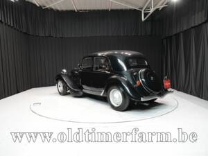 Image 4/15 of Citroën Traction Avant 15&#x2F;6 (1947)