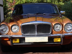 Bild 9/34 von Daimler Double Six Vanden Plas (1975)